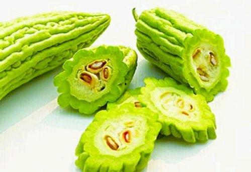 小恩雅吃瓜,小恩雅的瓜田奇遇记